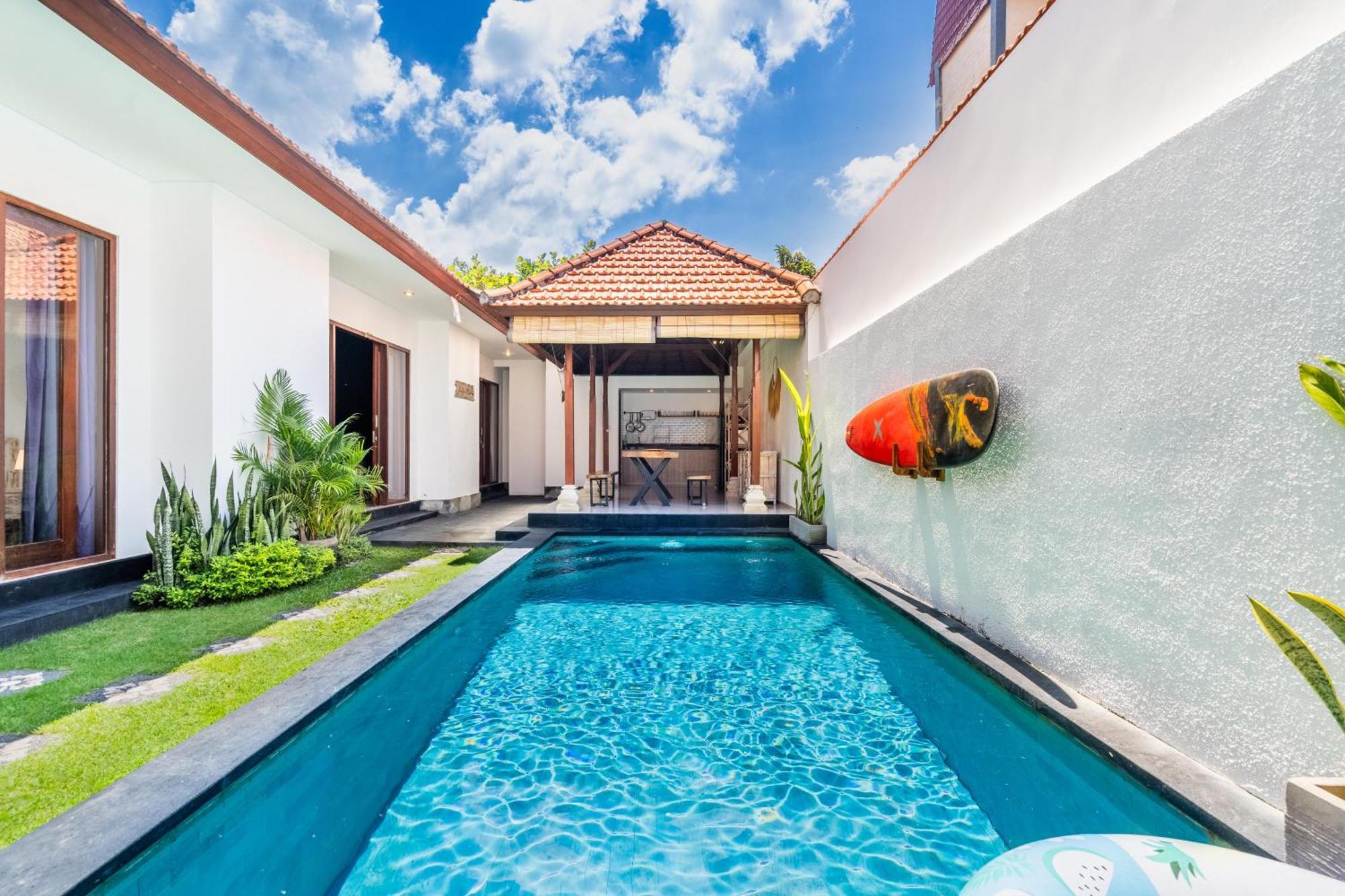 4-Bedroom Pool Villa Near Seminyak Center Экстерьер фото