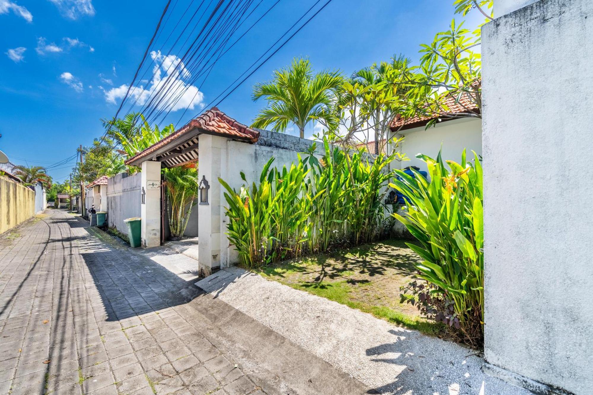 4-Bedroom Pool Villa Near Seminyak Center Экстерьер фото