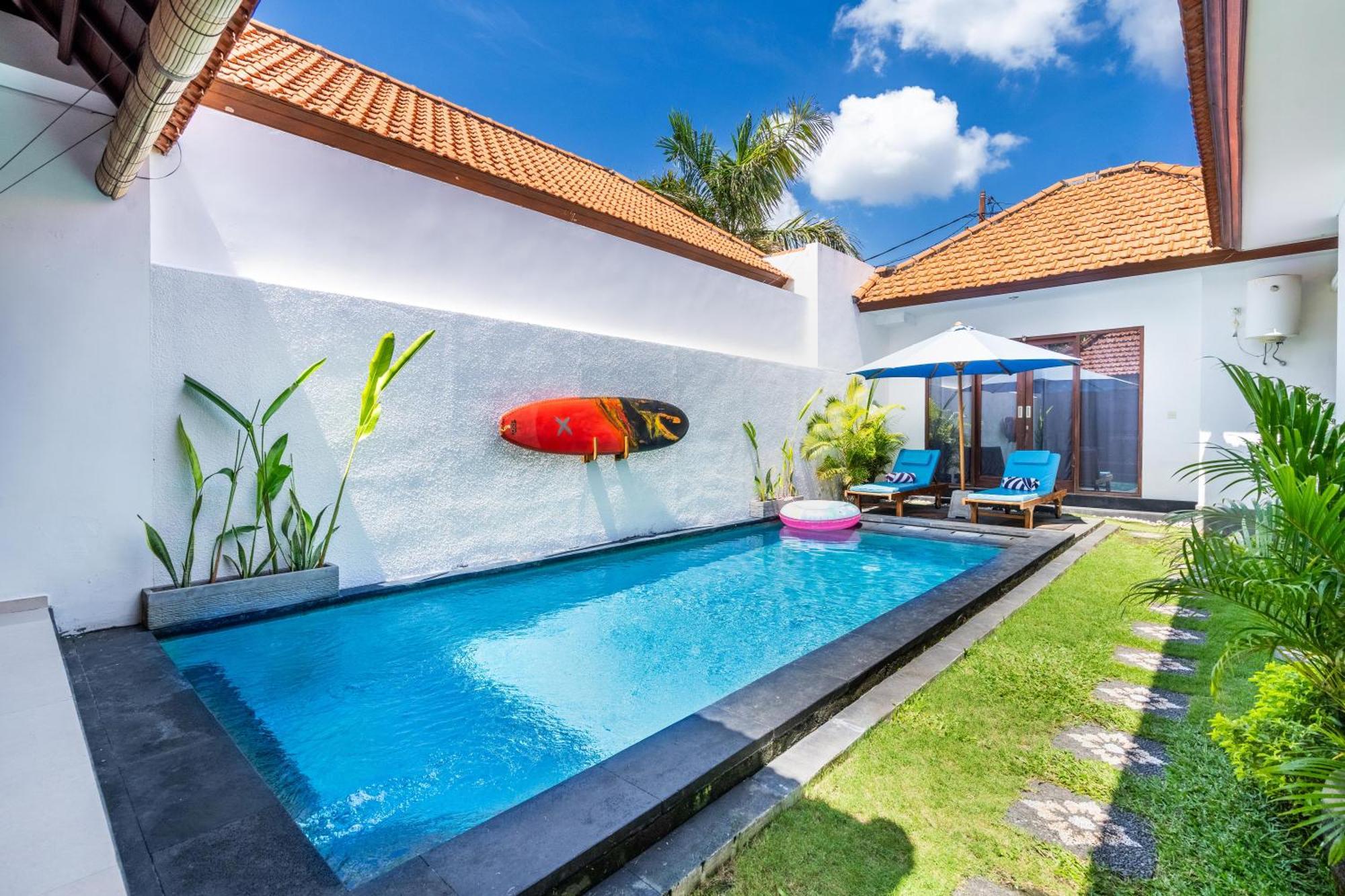 4-Bedroom Pool Villa Near Seminyak Center Экстерьер фото