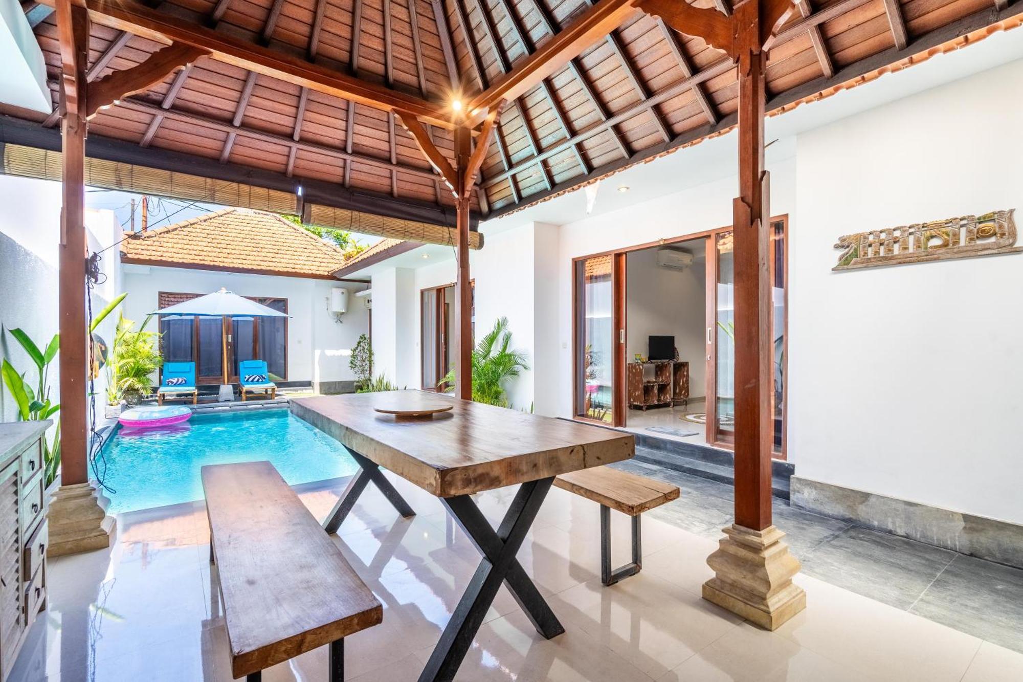 4-Bedroom Pool Villa Near Seminyak Center Экстерьер фото