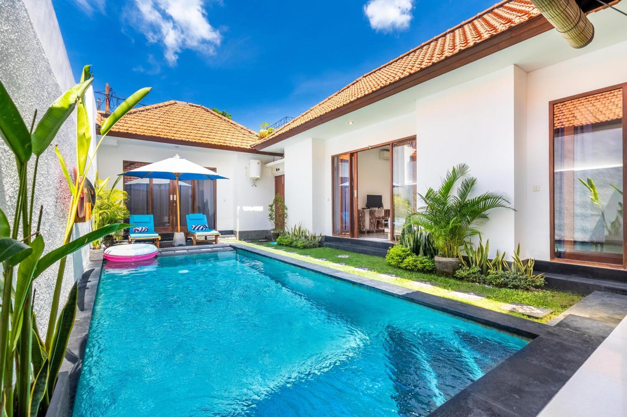4-Bedroom Pool Villa Near Seminyak Center Экстерьер фото