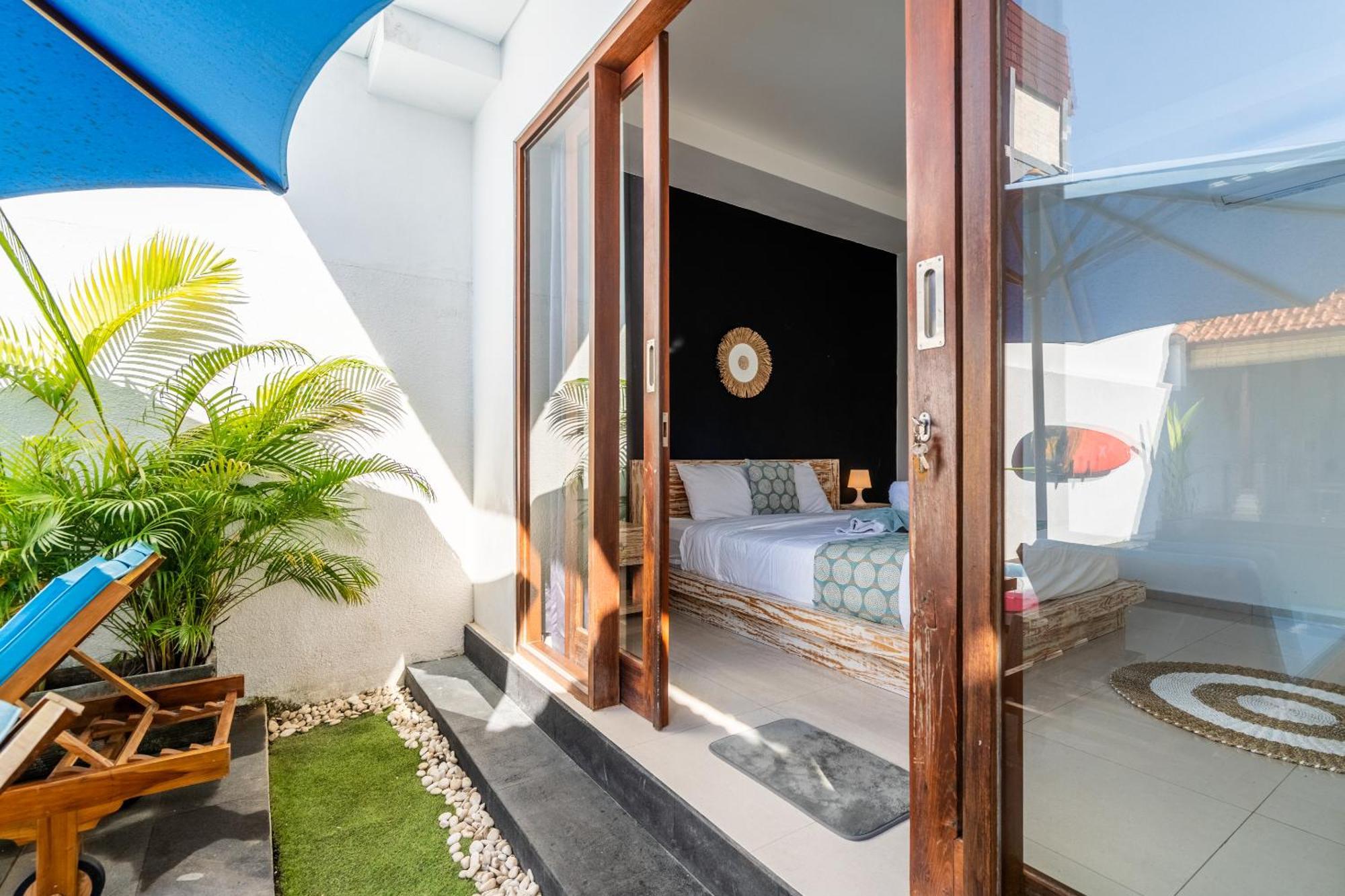 4-Bedroom Pool Villa Near Seminyak Center Экстерьер фото